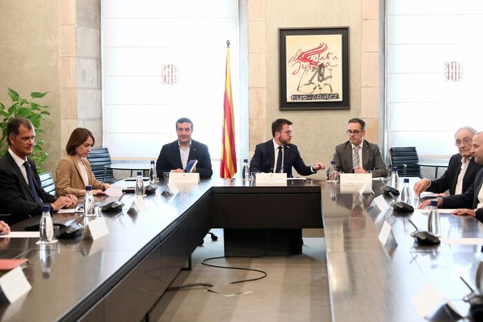 Professionals del sector immobiliari es reuneixen amb el President de la Generalitat