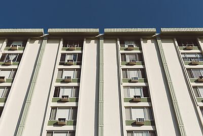 Ocupan 22 pisos vacíos de forma simultánea en Caldes de Malavella