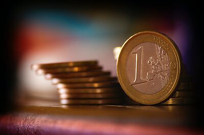 El euríbor cierra enero en el 3,33% y encarece las hipotecas más de 3.000 euros al año