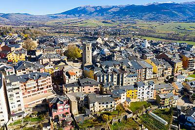 El problema d'habitatge a la Cerdanya &quot;expulsa&quot; veïns al Berguedà: &quot;Has de treballar tres vides per pagar la hipoteca&quot;