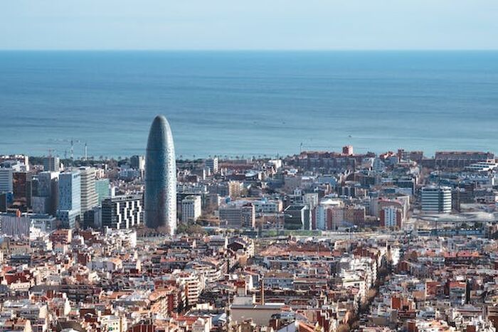 La Generalitat anuncia que el tope a los precios del alquiler en Catalunya entrará en vigor en febrero